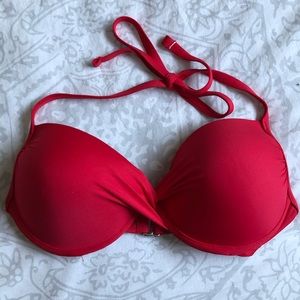 Red twisted bandeau bikini top